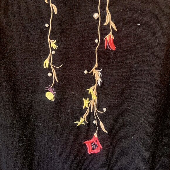 Floral Embroidered & Pearl Sweater (St Johns Bay Cotton Blend Size XL) - Picture 2 of 11